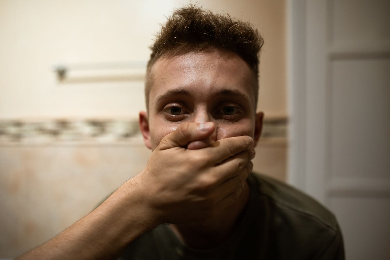 Bump on Roof of Mouth: Warning Signs to Watch