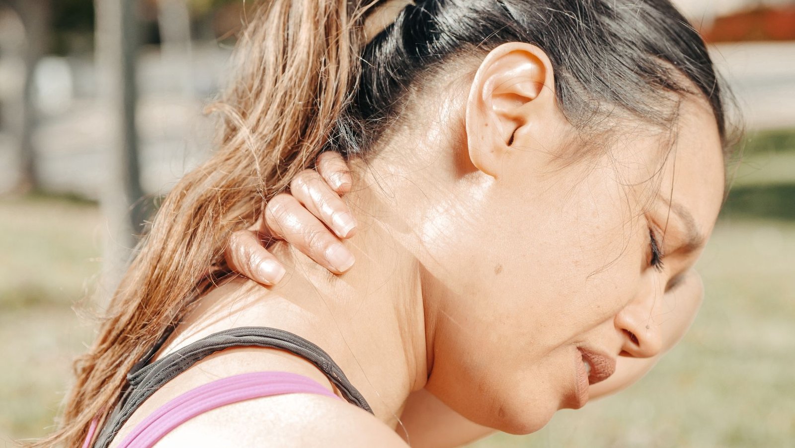 Trap Stretches: Ease Neck and Shoulder Tension